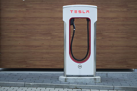 white Tesla gasoline pump, electric, charging station, loading point HD wallpaper