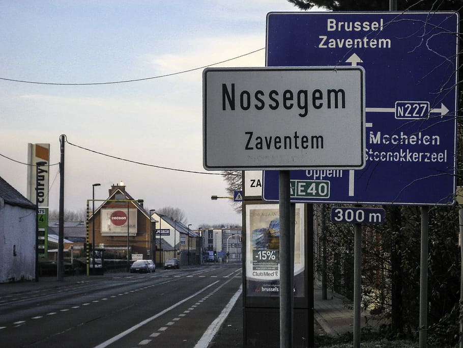 Main road between Brussels and Leuven in Nossegem , Zaventem, Belgium, HD wallpaper