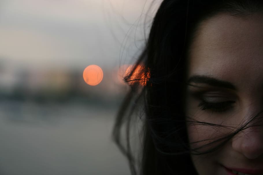 close-up photography of woman's face, bridge, chain, chainbridge HD wallpaper