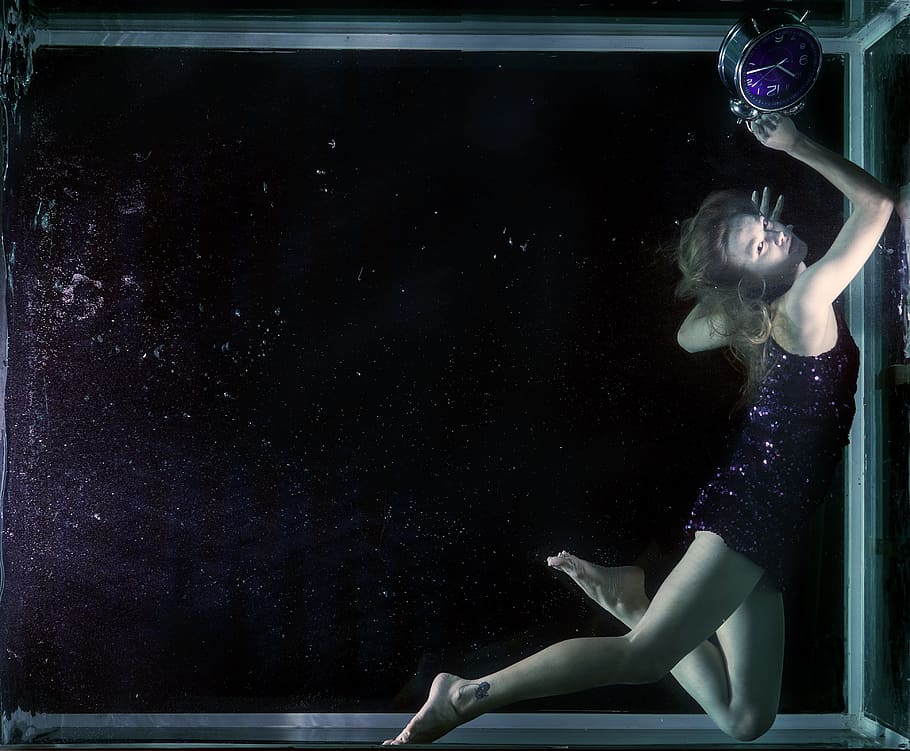 woman holding tabletop clock, Underwater, Model, Fine Arts, Freedom, HD wallpaper