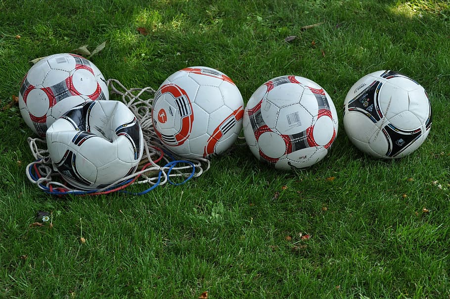 HD wallpaper: balls, footballs, sport, ball sports, platt, soccer, grass |  Wallpaper Flare