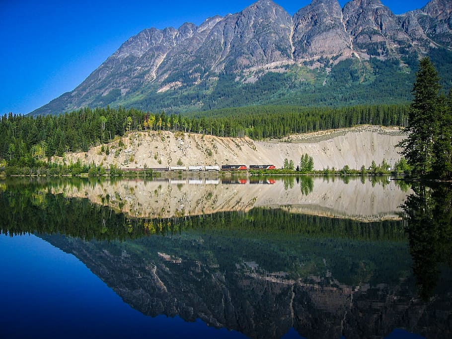 train, mirroring, railway, lake, canada, british columbia, jasper HD wallpaper