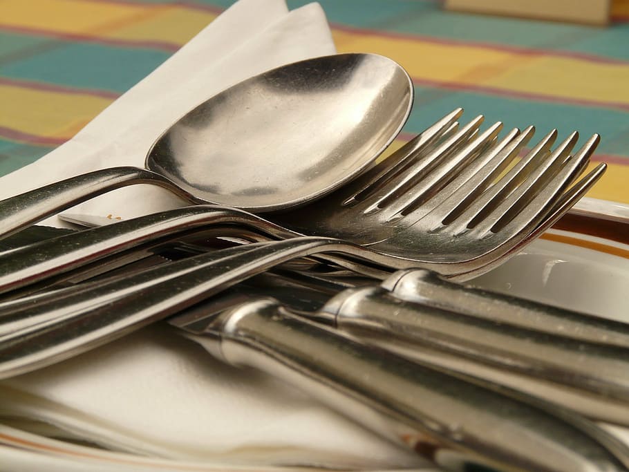 cutlery, knife, fork, spoon, eat, dine, silverware, table, crockery HD wallpaper