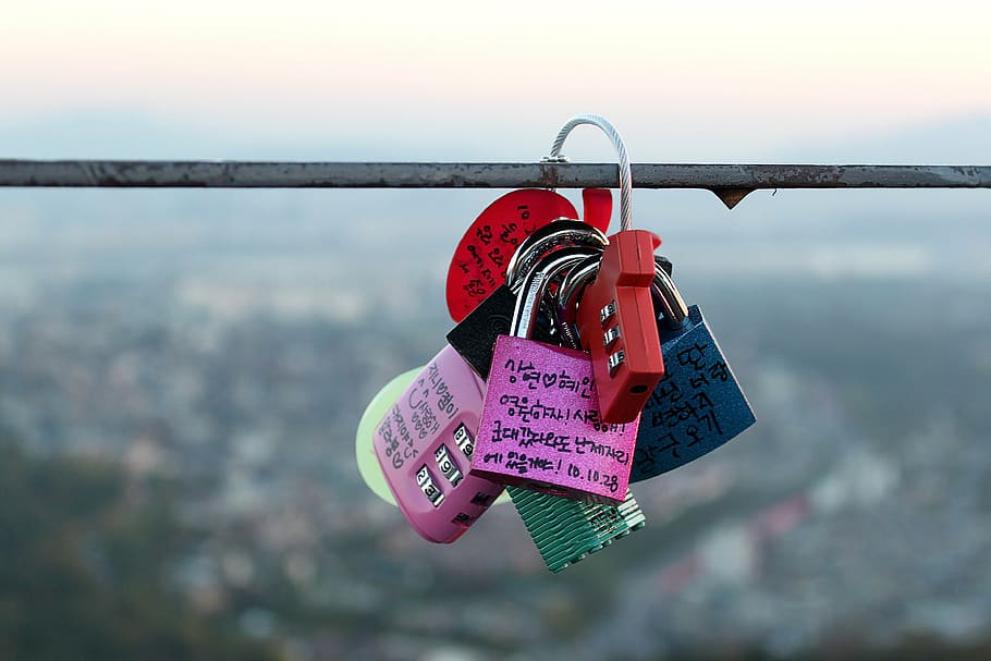 love lock, locks, symbol, romantic, oath, romance, couple, padlock HD wallpaper