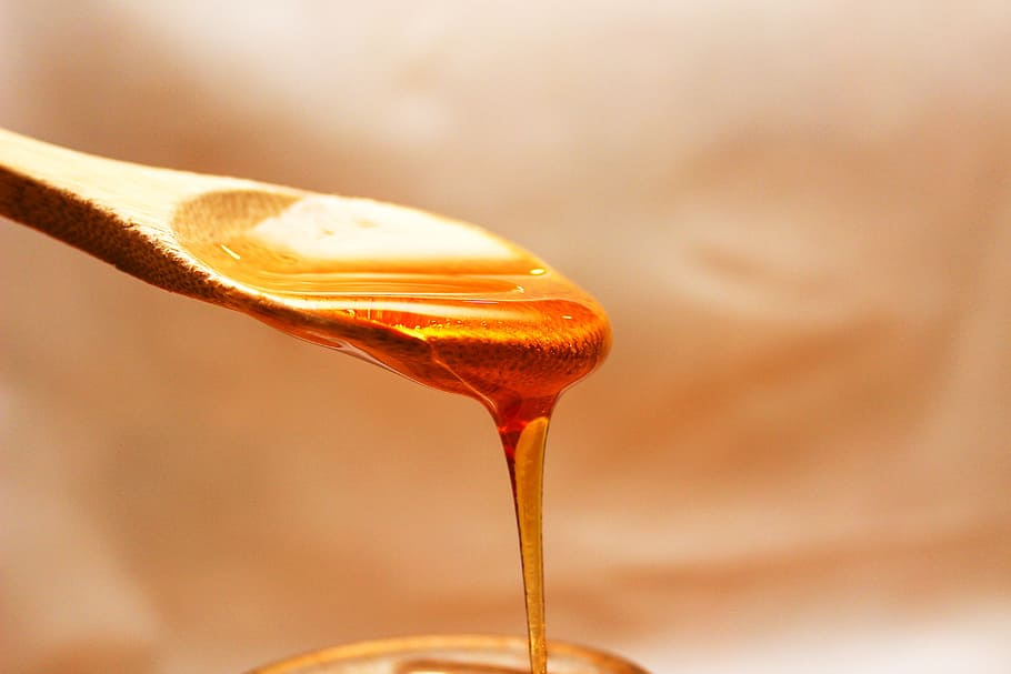 Close-up Photography of Honey, blur, delicious, focus, food, gold HD wallpaper