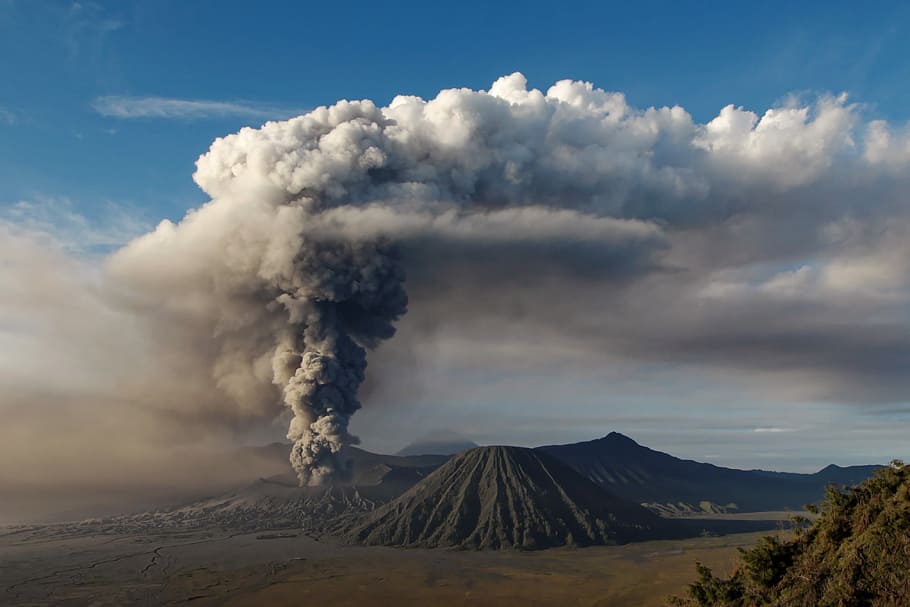 erupting volcano, volcano producing smoke during daytime, black HD wallpaper