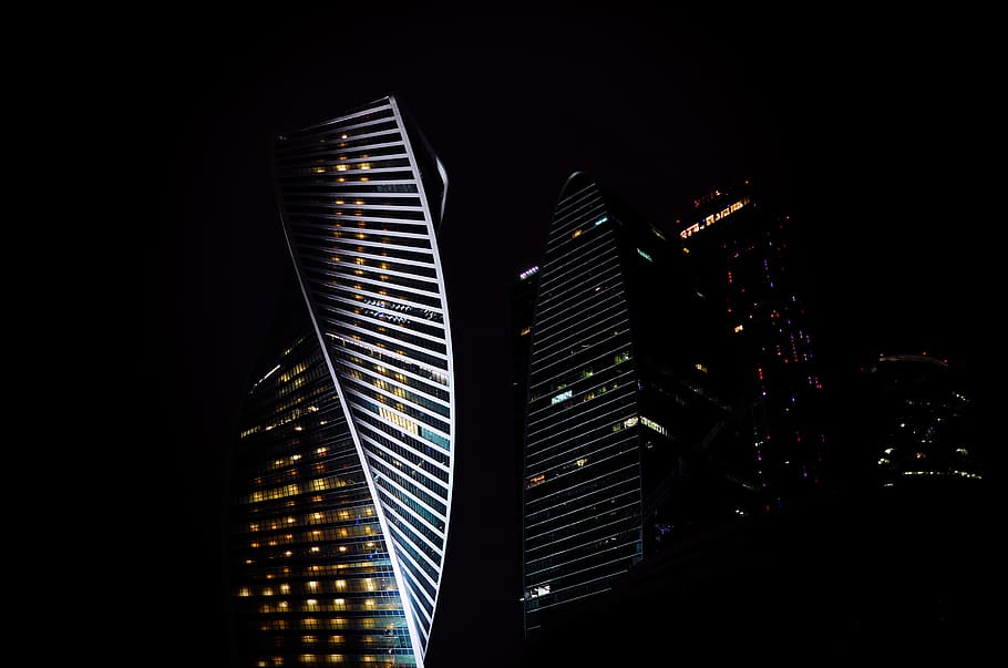 photo of high-rise building, close-up photo of grey and black building HD wallpaper