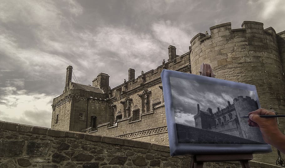 person making sketch of brown concrete castle, sterling castle HD wallpaper