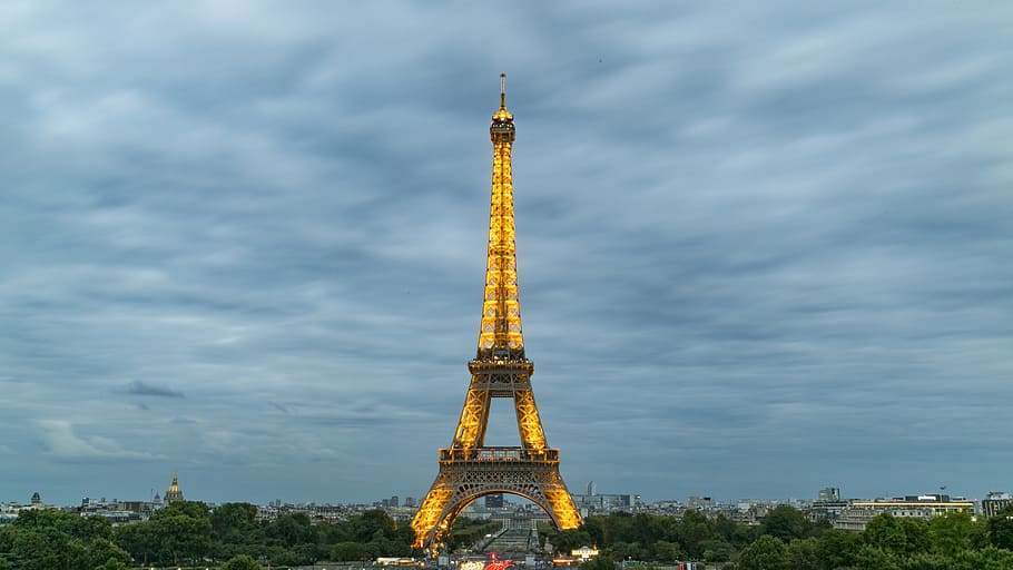 Eiffel Tower, Paris, night view, famous Place, paris - France HD wallpaper