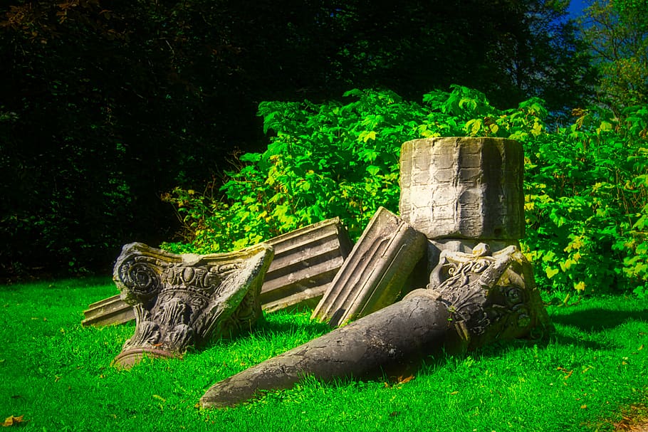 Ancient debris. Column Ruin. Column ruined.