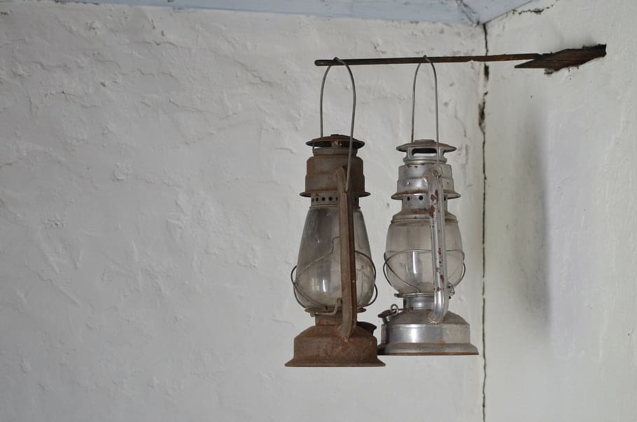 oil, lantern, old, wall - building feature, no people, hanging HD wallpaper