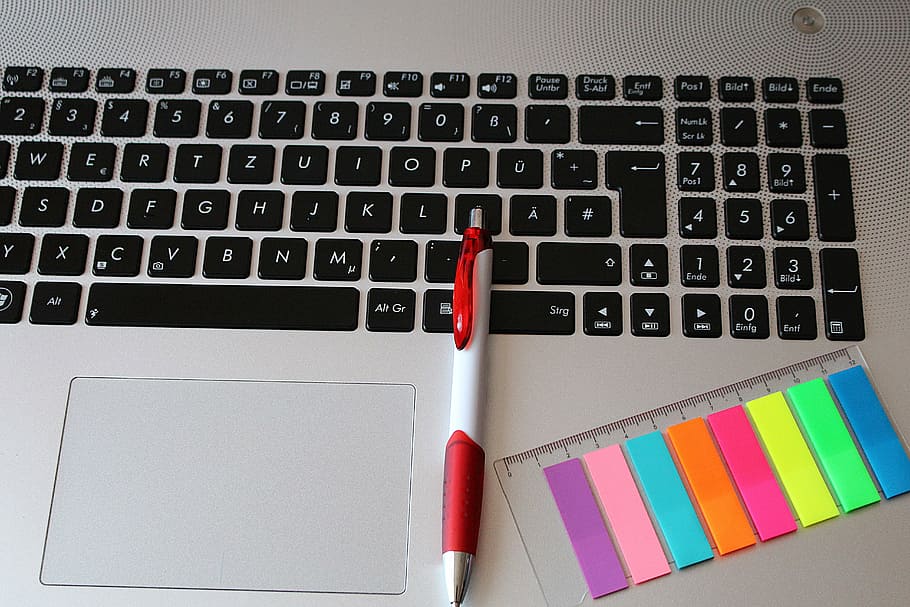 laptop, keyboard, notebook, pen, sticky notes, computer, computer equipment HD wallpaper
