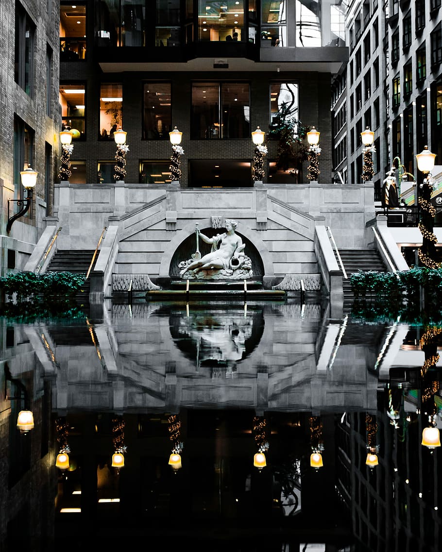 photography of body of water leading to statue and building, leaning male statue near body of water with fountains HD wallpaper