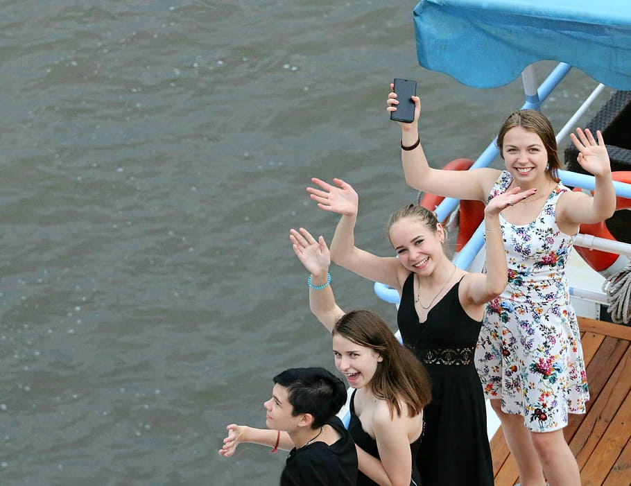 Girls, Greeting, Boat, River, joy, summer, hands, smiling, women, HD wallpaper