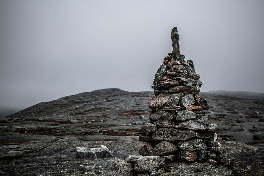 landscape photo of mountain, grey memorial, stone, fog, lost, HD wallpaper