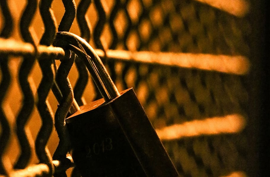 castle, love, bridge, night, candle, castles, padlock, love locks HD wallpaper