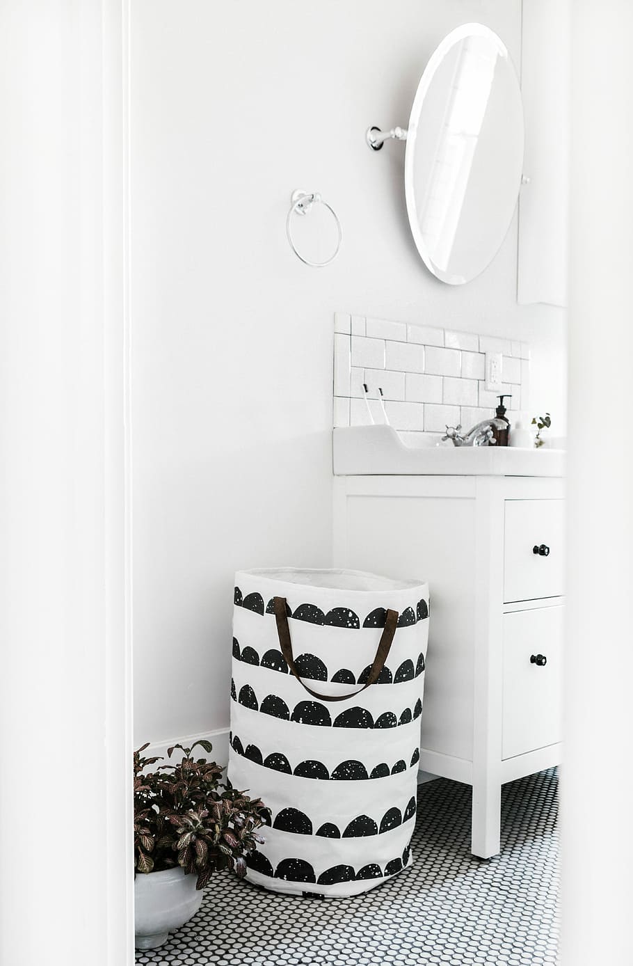 white and black bag near mirror, bathroom, sink, interior design HD wallpaper