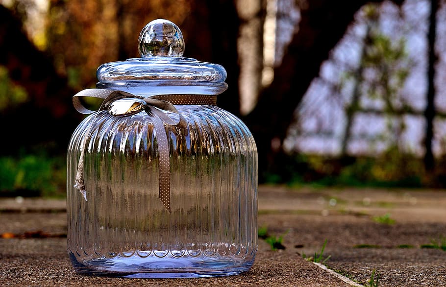 closeup photography of clear glass candy dish with lid, candy-glass HD wallpaper
