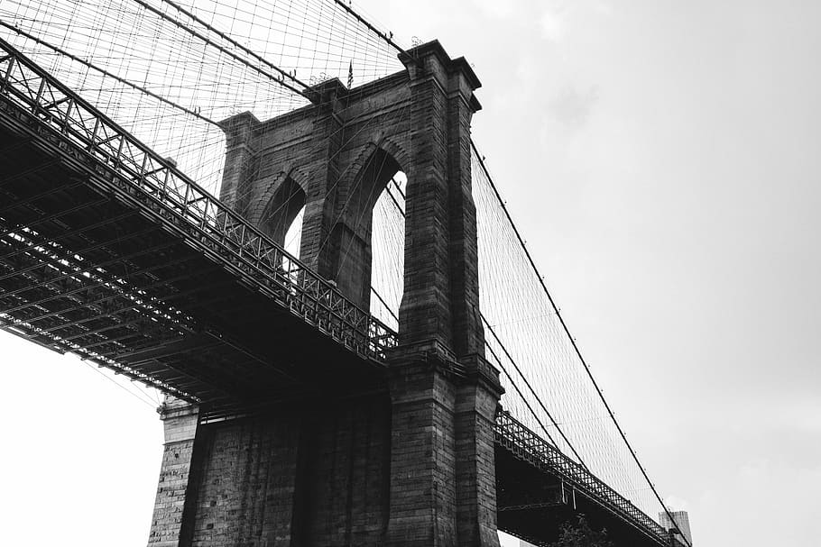 grayscale photo of concrete bridge, grayscale photo of Brooklyn bridge HD wallpaper