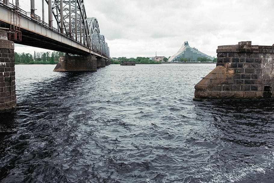 Railroad bridge in Riga, architecture and Cityscape, river, bridge - Man Made Structure HD wallpaper