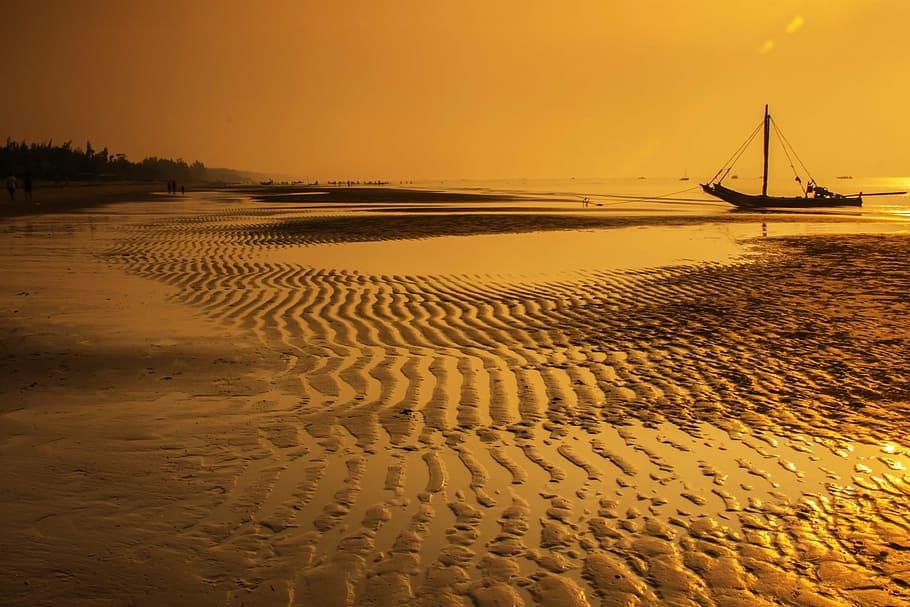 boat on sea near seashore during golden hour, vietnam, beach, HD wallpaper