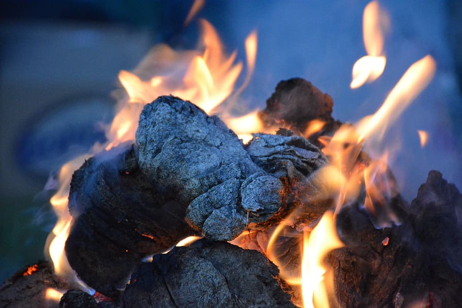 picnic, night, outside, burning, fire, flame, fire - natural phenomenon HD wallpaper
