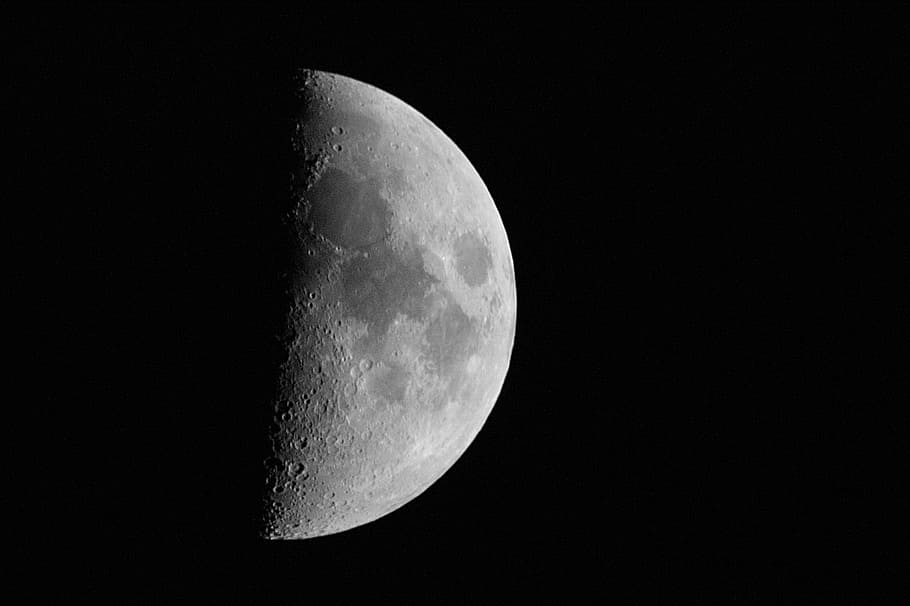 Moon, Sickle, Incoming, Rogal, black and white, noise, old HD wallpaper