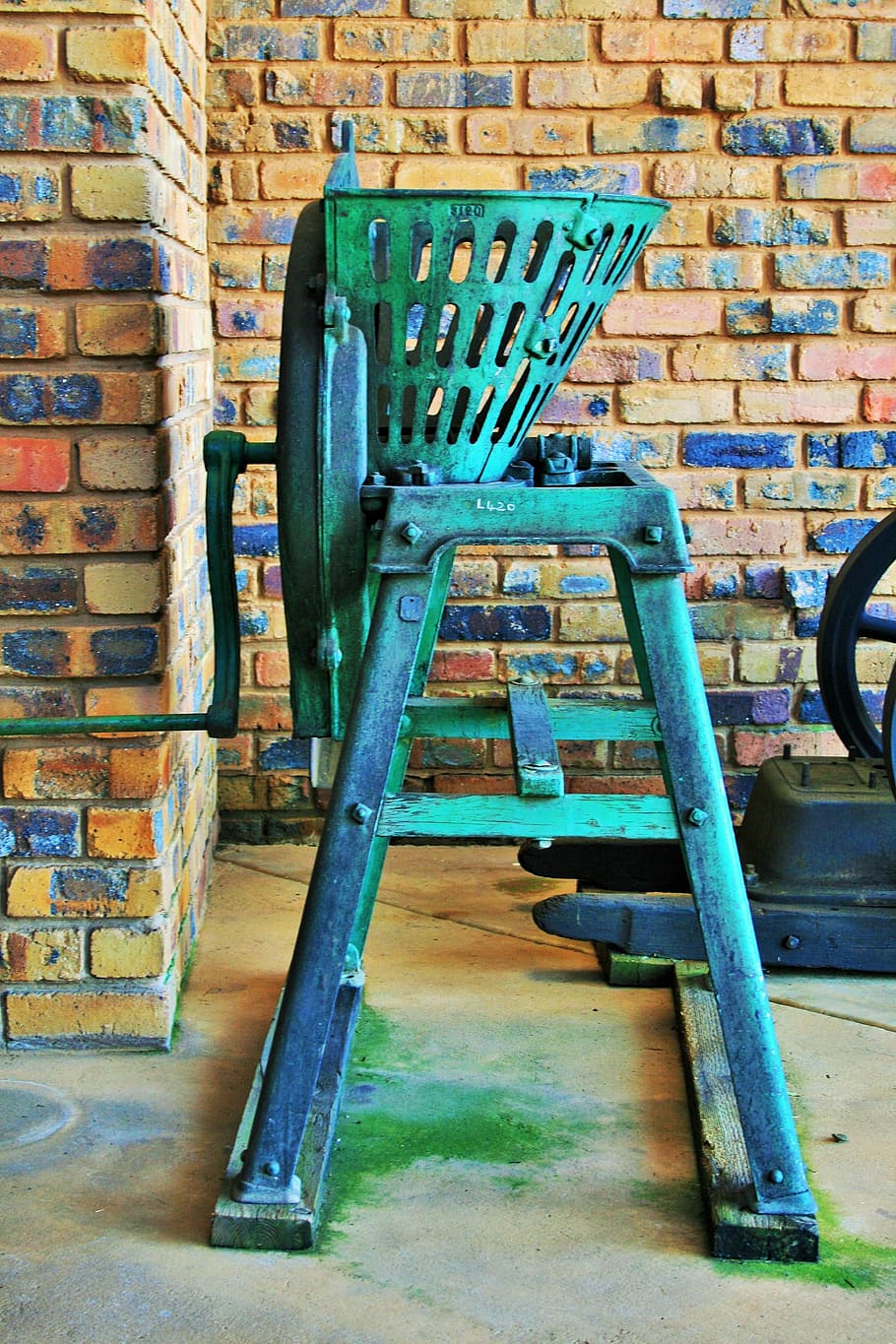 grain grinder, implement, processor, flour, historic, agriculture HD wallpaper