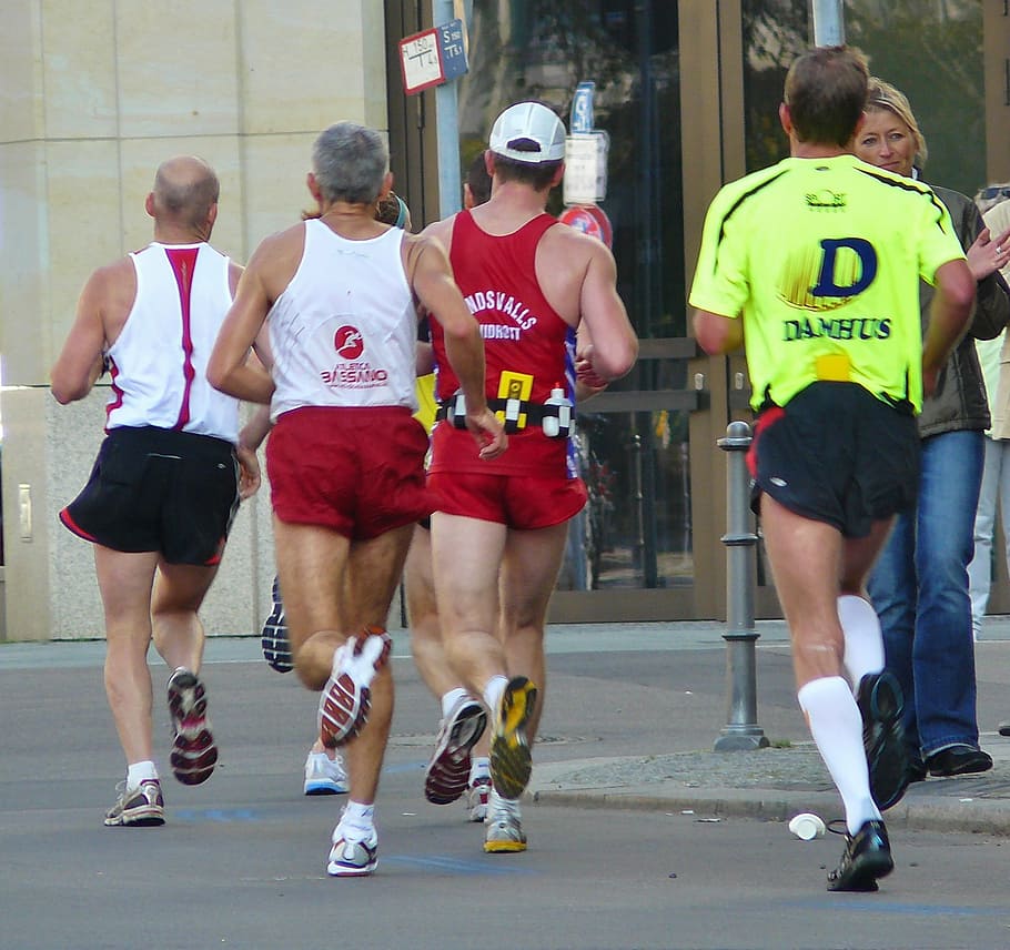 men running together, jog, jogger, race, sport, feet, foot HD wallpaper