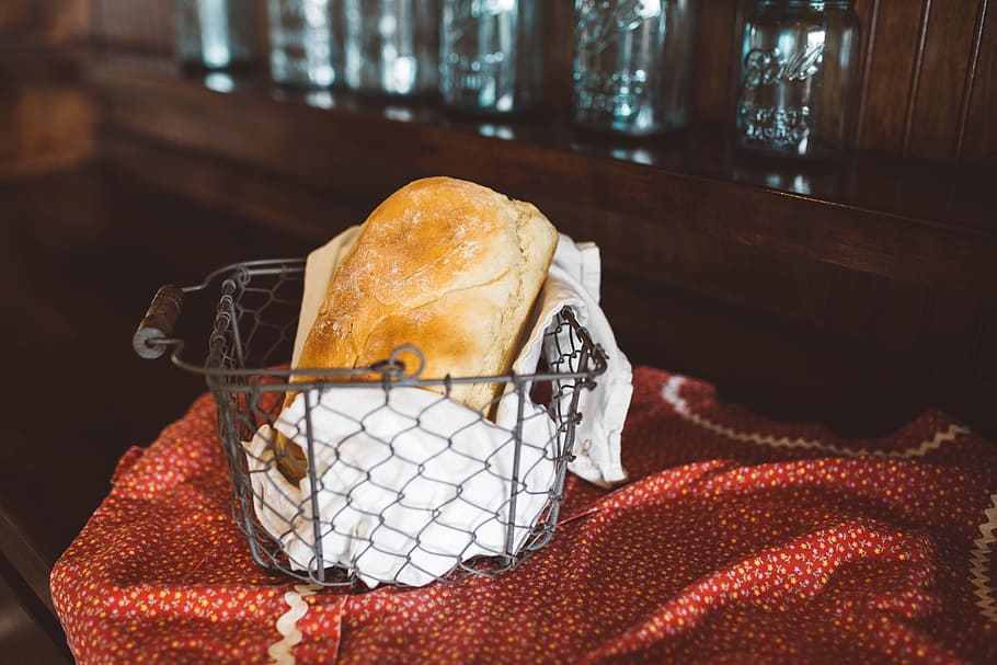 brown toast bread in gray steel basket, gray steel tray, brown bread HD wallpaper