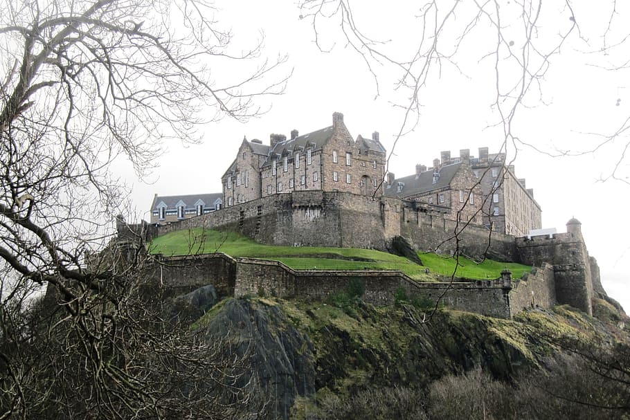 gray brick castle on hill at daytime, edinburgh, medieval, rock HD wallpaper