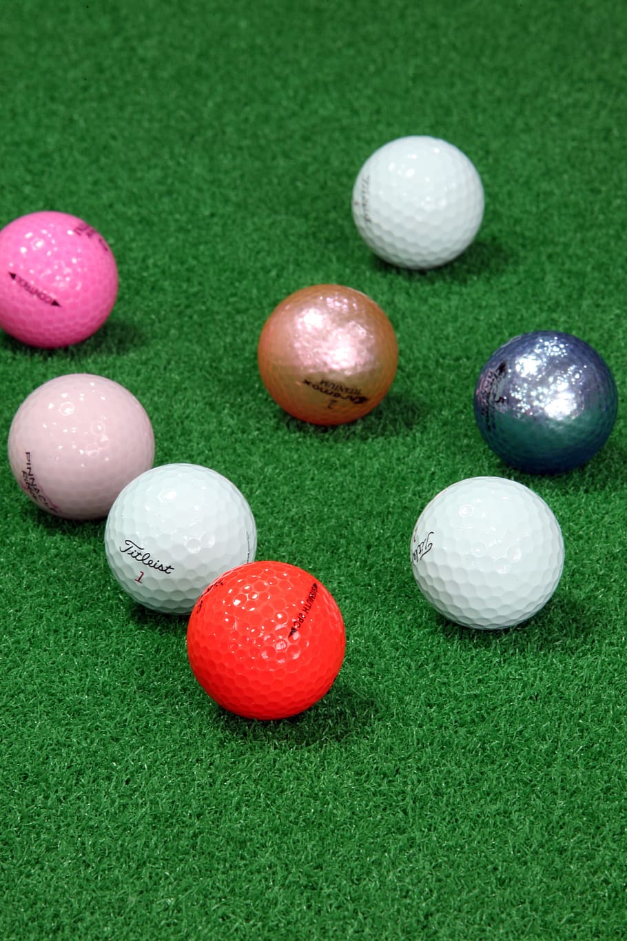 HD wallpaper: golf, golf balls, sport, grass golf balls, green color, leisure activity - Wallpaper Flare