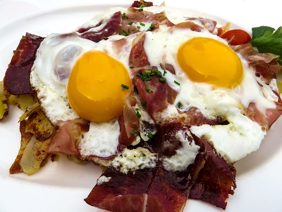 meat with fried egg toppings, Bacon, Breakfast, Good Morning HD wallpaper