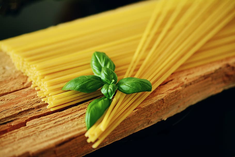 spaghetti, basil, noodles, pasta, italian, mediterranean, leaf HD wallpaper