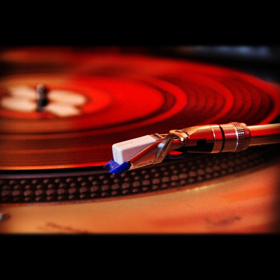 selective focus photography of brown turntable, disk, disco HD wallpaper