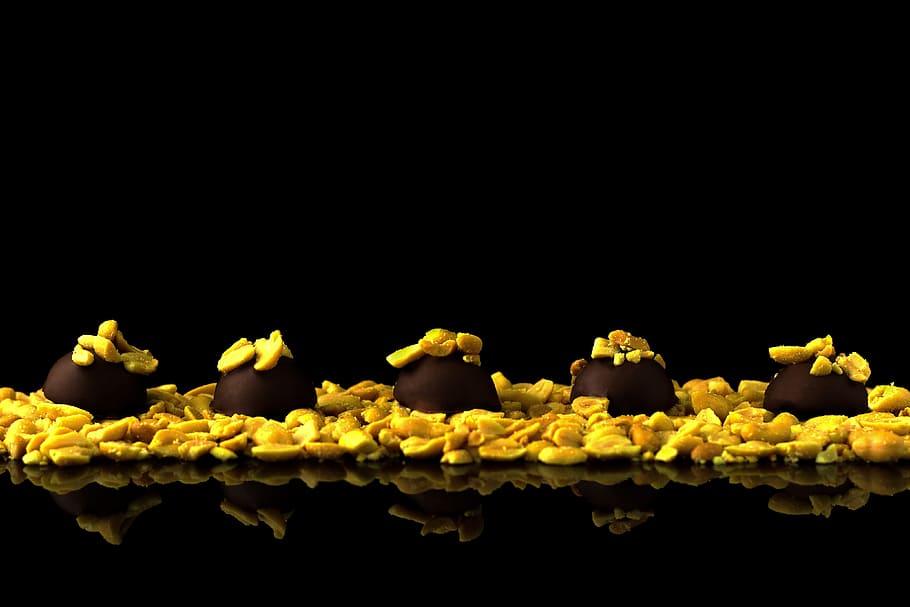 Peanut, Truffles, Peanuts, peanut truffles, praline, dark, chocolate, HD wallpaper