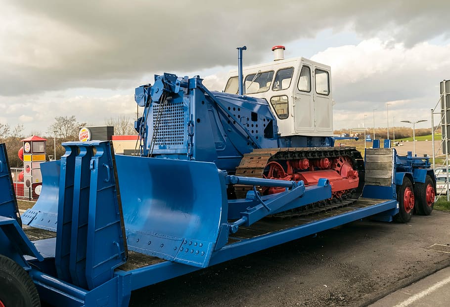 machine, old, construction machine, slide, caterpillar, transport HD wallpaper