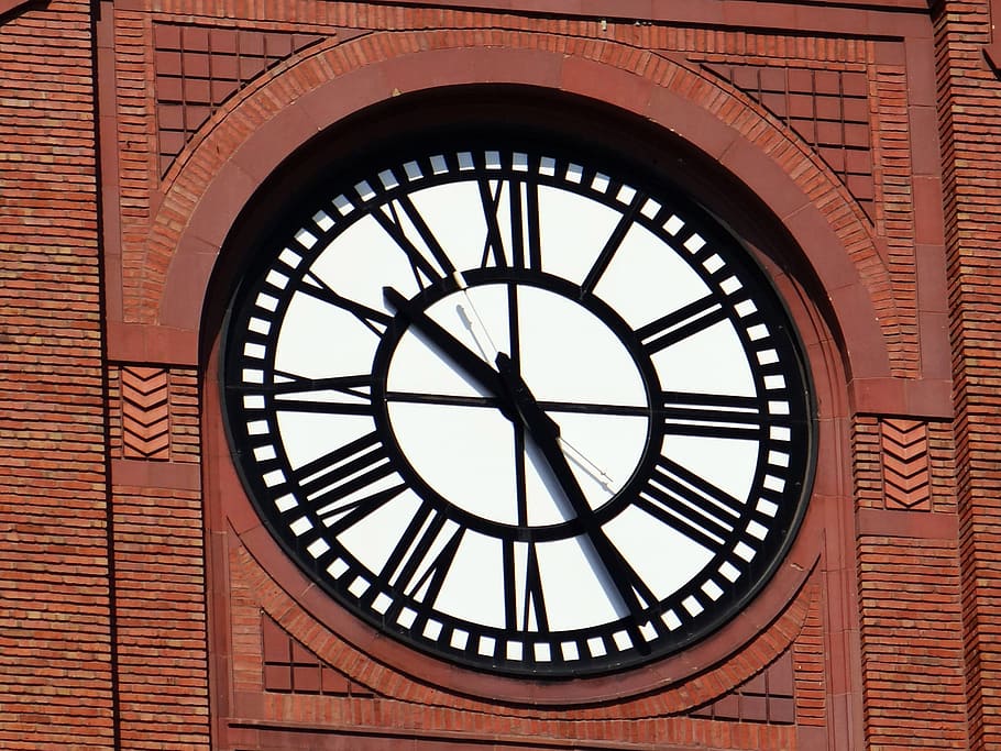 Clock, Building, red brick, large, mechanical, traditional HD wallpaper