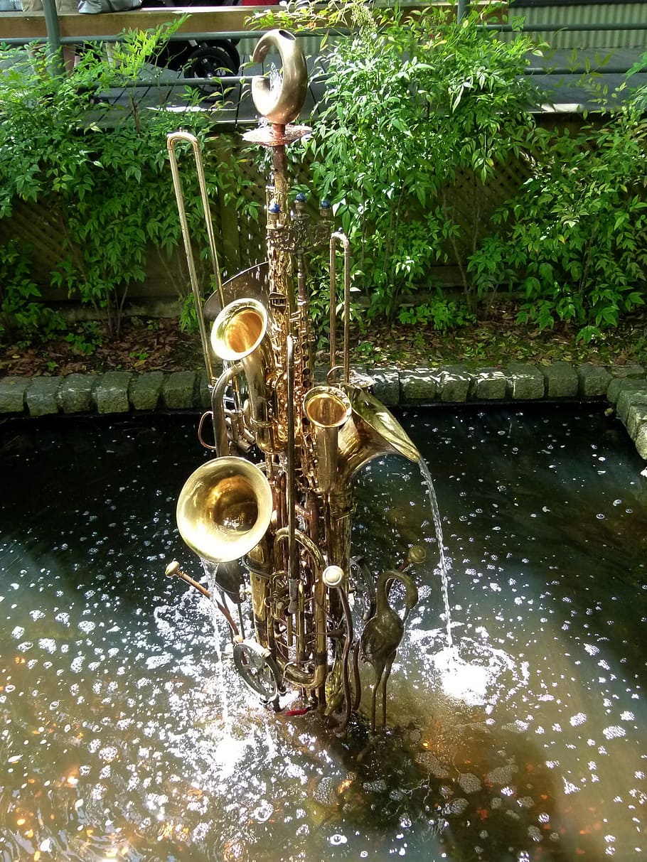 brass-colored instruments water fountain, Game, Trumpets, water game