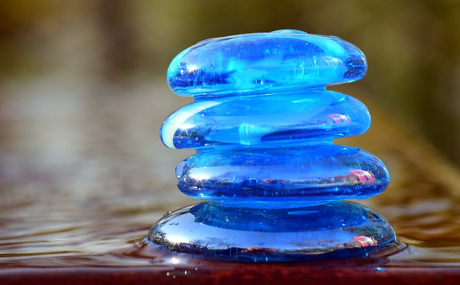 four round blue stones stacks each other place on body of water, HD wallpaper