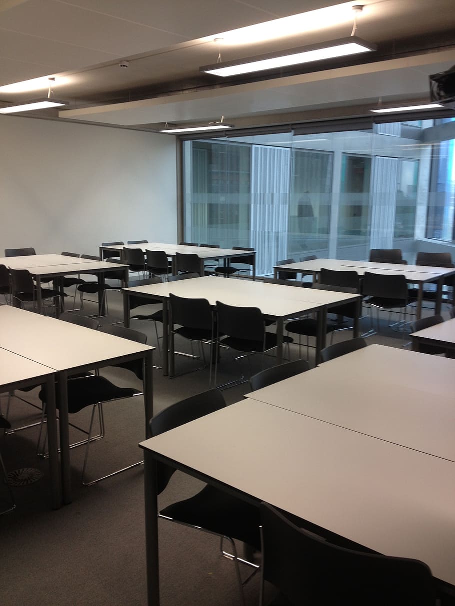 classroom, teaching, school, educational, learning, table, seat HD wallpaper