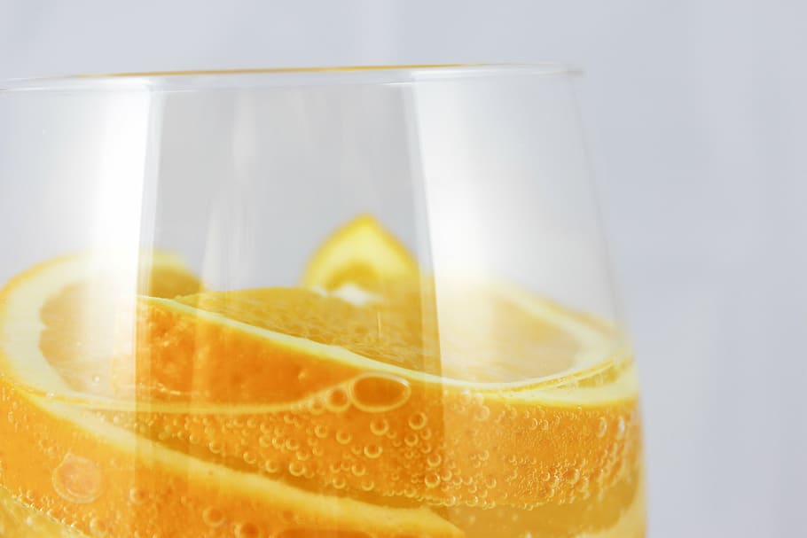 close photo of filled glass, oranges, bubbles, sparkling water HD wallpaper