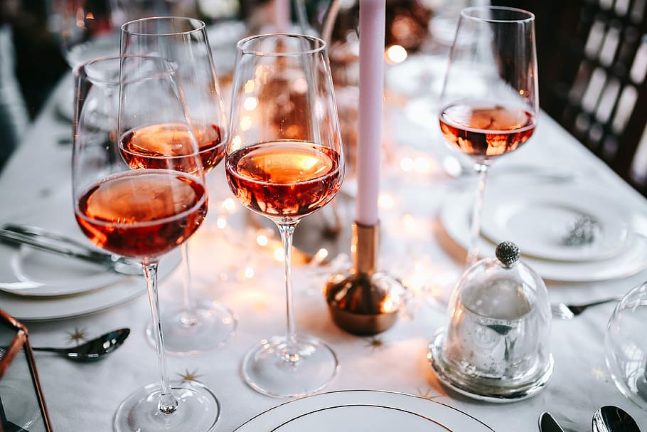 Rose wine glass on christmas table, holidays, tableware, decorations, HD wallpaper