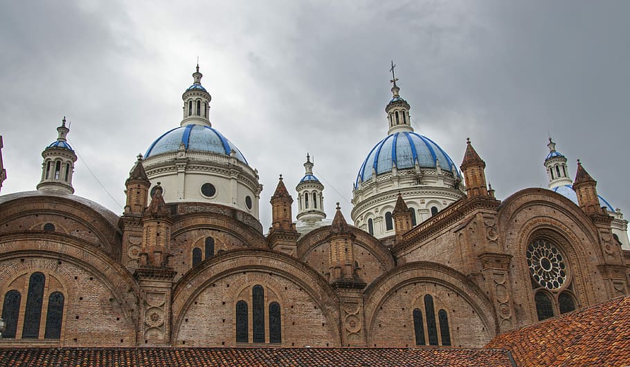 brown and white concrete dome building under gray clouds during daytime, brown and blue dome building at daytime HD wallpaper