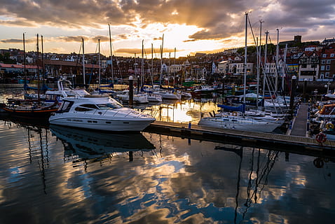 photography of boats on pier at daytime, Scarborough, Harbour HD wallpaper