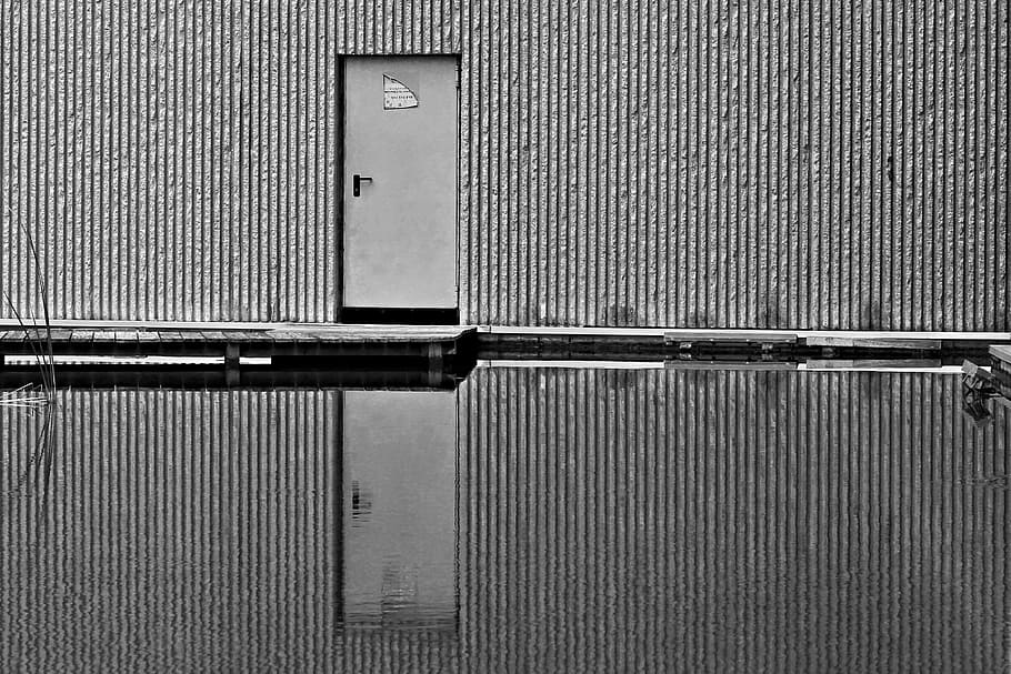 grayscale photo of door, minimalism, architecture, building, format, HD wallpaper