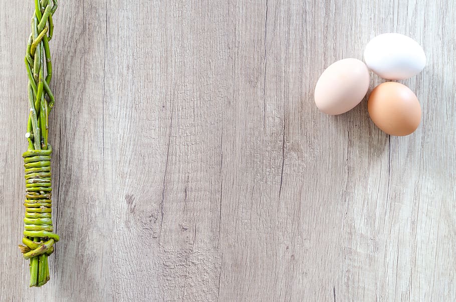 three eggs on brown wooden board, Easter, Spring, Whip, Decoration, HD wallpaper