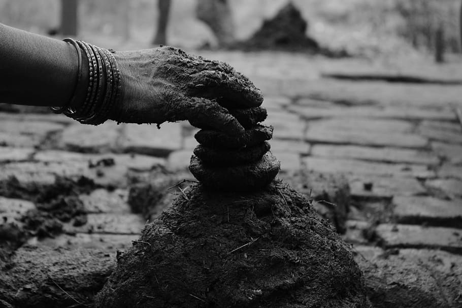 traditional, person holding soil, dird, mud, hand, pavement, human hand HD wallpaper