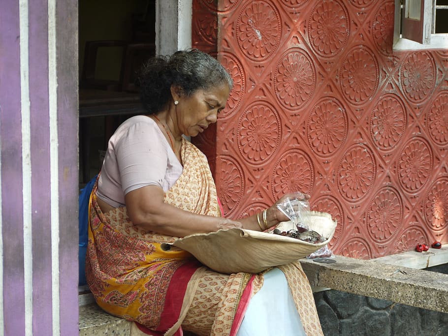 HD wallpaper: woman wearing white and brown sari, old, indian, kerala,  cochin | Wallpaper Flare