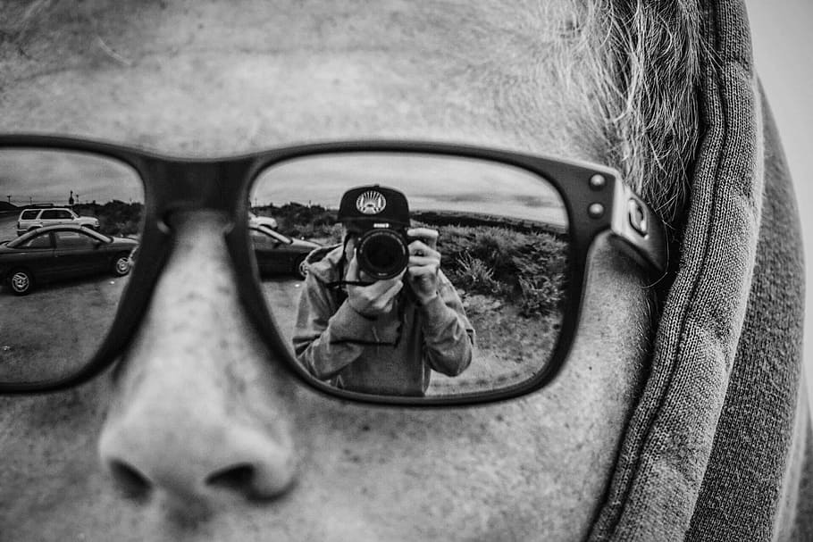 grayscale photo of man wearing sunglasses, model, camera, canon HD wallpaper